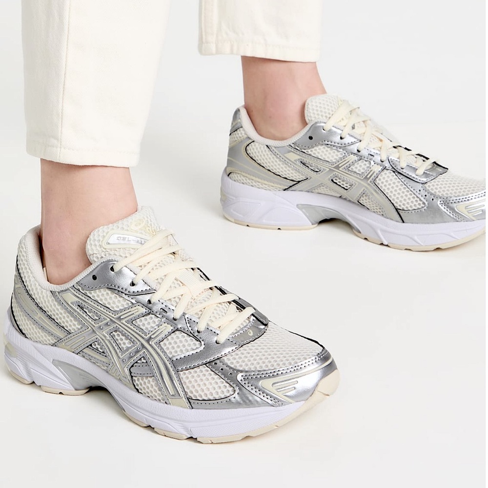 NIB NWT Asics Gel 1130 Pure Silver / Women’s 11, Men’s 9.5 / Sold out everywhere